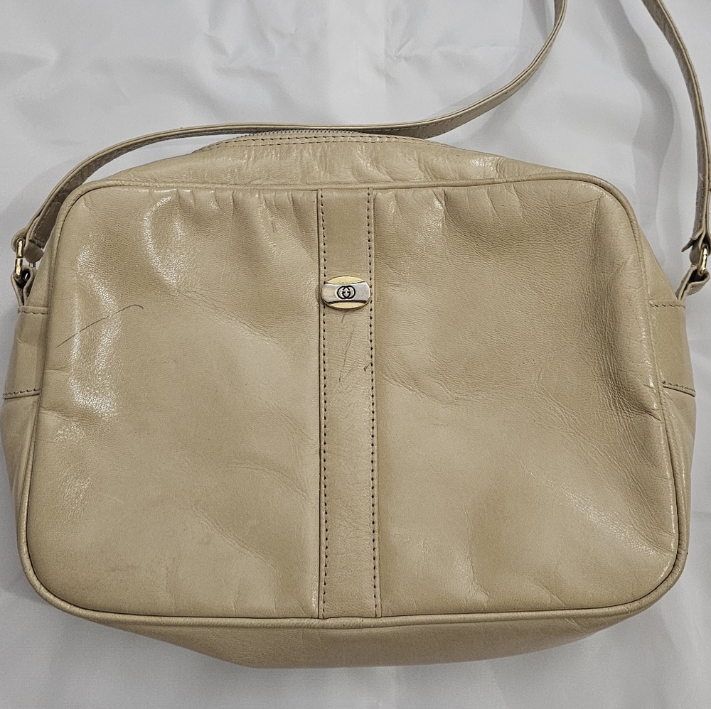 Vintage GG Crossbody Bag - Picture 4 of 9
